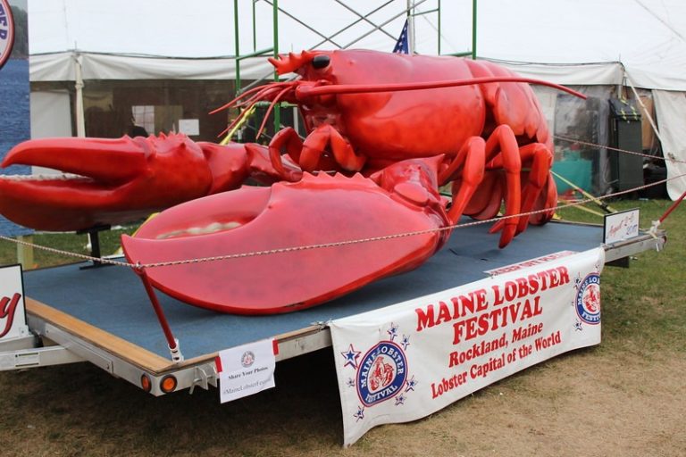 ULTIMATE Guide to 2025 Rockland Maine Lobster Festival